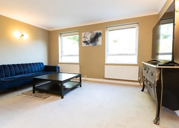 Centrally Located 5Br Flat Wparking, Maida Vale