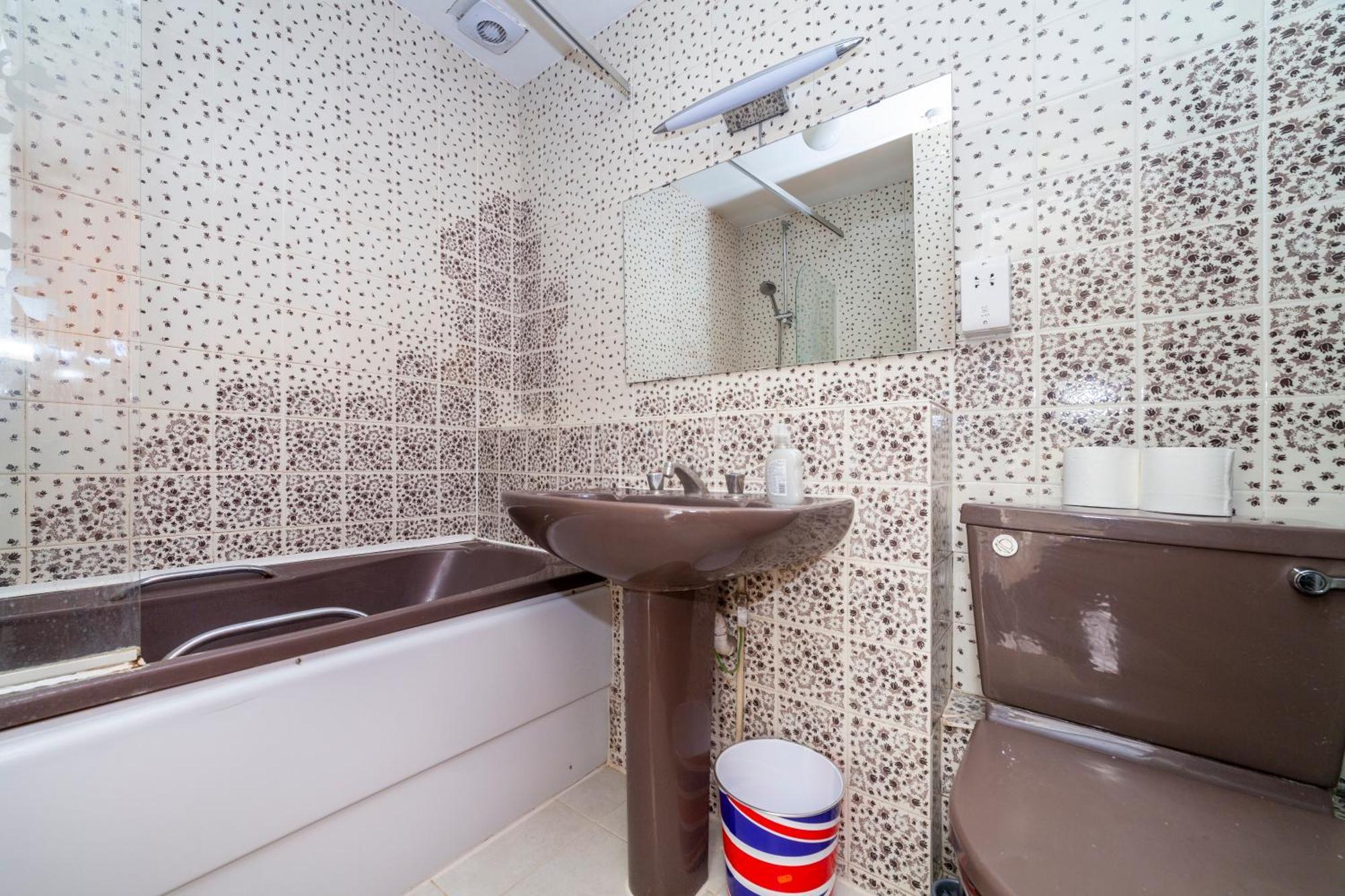 Centrally Located 5br Flat Wparking, Maida Vale Londra